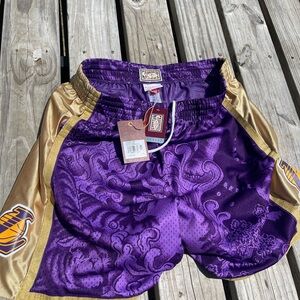 Los Angeles Lakers Mitchell & Ness Hardwood Classics Lunar New Year 2XL shorts